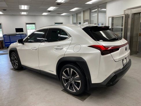Used 2020 Lexus UX 250h w/ Premium Package image 7
