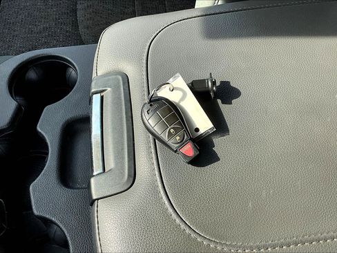 Used 2015 RAM 1500 Big Horn image 34