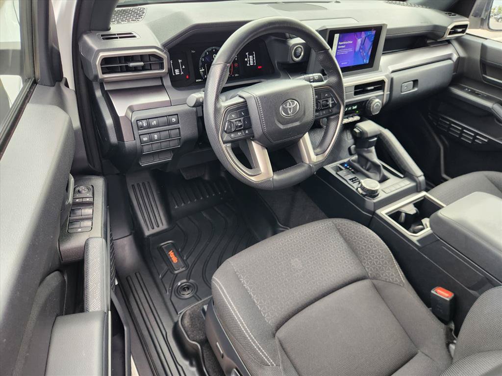 Certified 2025 Toyota 4Runner SR5 AWD/4WD image 17