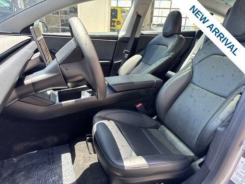 Used 2025 Tesla Model 3 Long Range RWD image 16