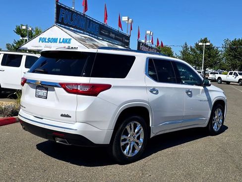 Used 2021 Chevrolet Traverse High Country w/ LPO, Floor Liner Package AWD/4WD image 4