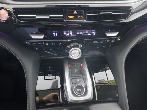 Used 2024 Acura MDX SH-AWD w/ Advance Package image 15