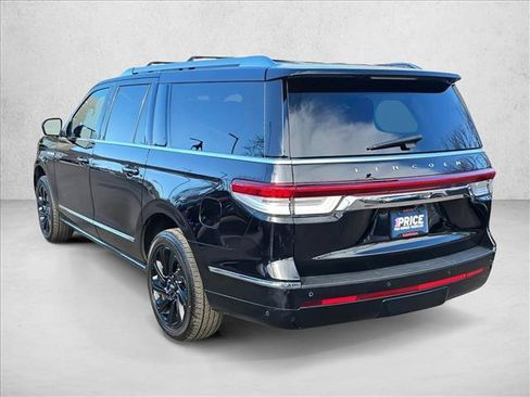 Used 2023 Lincoln Navigator L Reserve image 7