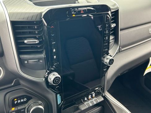 New 2026 RAM 1500 4x4 Crew Cab image 19