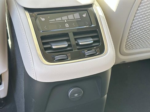 New 2026 Volvo XC90 T8 Ultra w/ Protection Package Premier AWD/4WD image 10