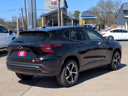 New 2026 Chevrolet Trax RS w/ Sunroof Package image 8