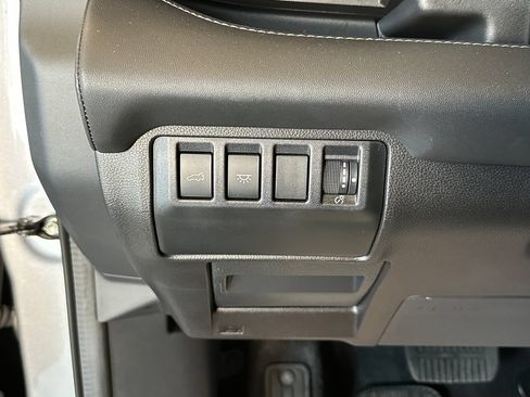 Used 2024 Subaru Ascent Touring AWD/4WD image 18