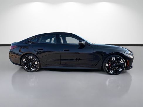 New 2026 BMW M440i w/ Premium Package RWD image 2