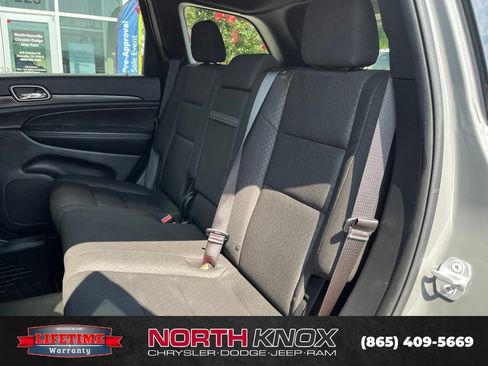 Used 2021 Jeep Grand Cherokee Freedom Edition AWD/4WD image 13