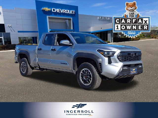 Used 2025 Toyota Tacoma TRD Off-Road AWD/4WD image 1