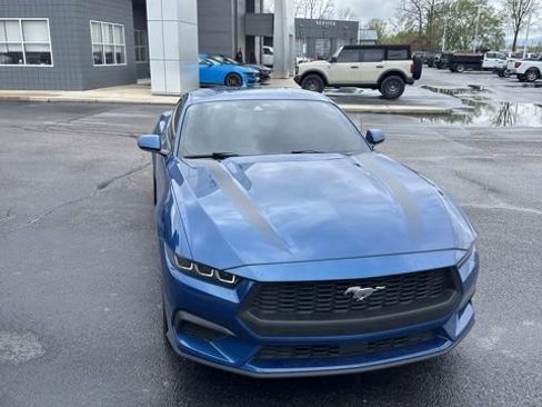 Used 2024 Ford Mustang Coupe image 7