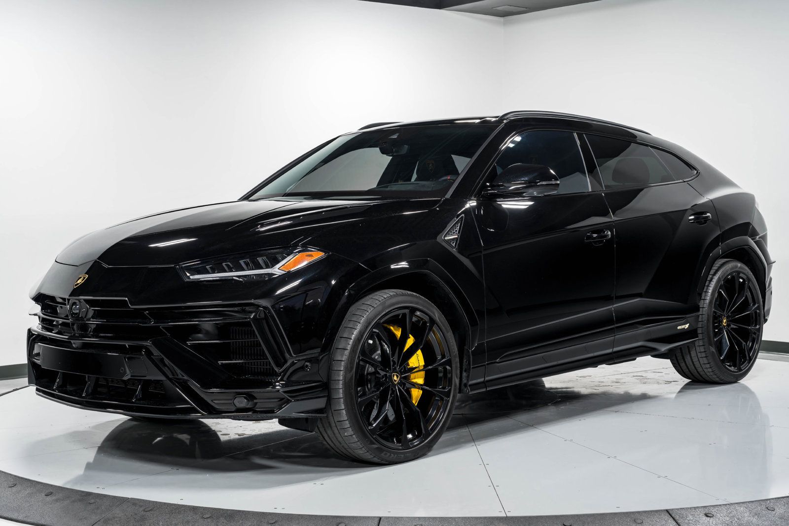 Used 2024 Lamborghini Urus S AWD/4WD image 7
