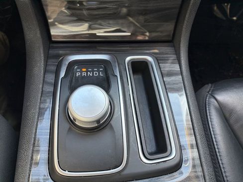 Used 2021 Chrysler 300 Touring L image 28