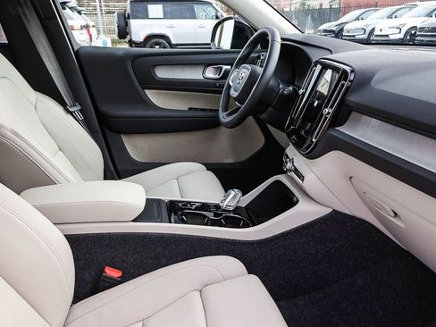 New 2026 Volvo XC40 B5 Plus w/ Protection Package Premier image 17