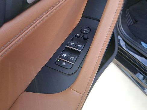 New 2026 BMW X6 xDrive40i w/ Executive Package image 21