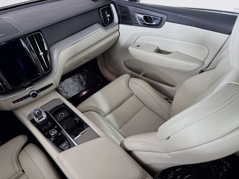 Certified 2023 Volvo XC60 B6 Ultimate image 24