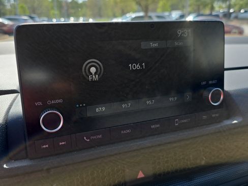 Used 2025 Honda CR-V LX image 22