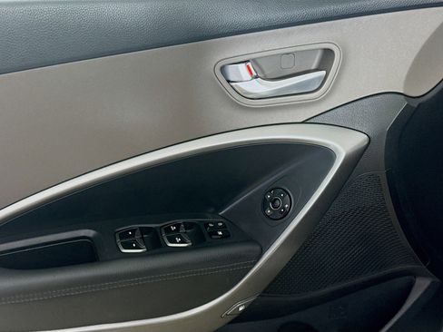 Used 2019 Hyundai Santa Fe XL SE w/ SE Premium Package 02 FWD image 24