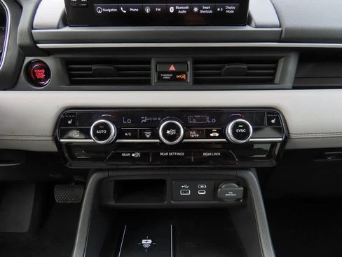 New 2025 Honda Pilot Touring image 22