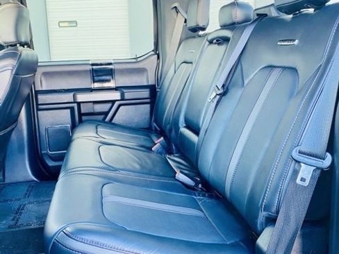 Used 2022 Ford F250 Platinum w/ FX4 Off-Road Package image 12