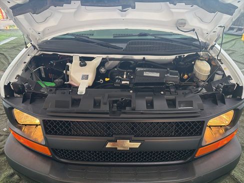 Used 2017 Chevrolet Express 2500 LS image 36
