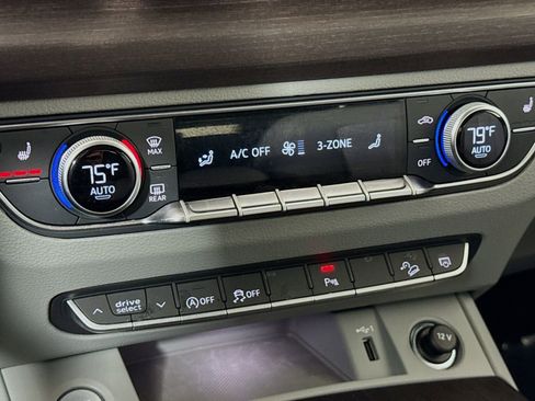 Used 2023 Audi Q5 2.0T Premium w/ Convenience Package image 19