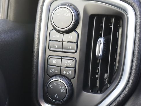 Used 2020 Chevrolet Silverado 1500 LT Trail Boss image 21