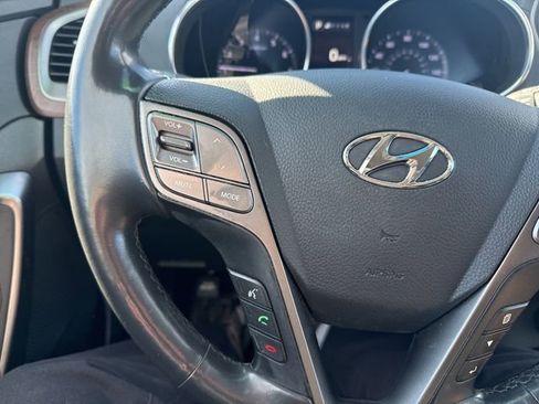 Used 2018 Hyundai Santa Fe Sport image 18