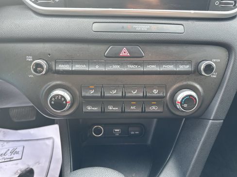 Used 2021 Kia Sportage LX AWD/4WD image 16