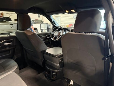 Used 2024 RAM 2500 Big Horn w/ Bed Utility Group AWD/4WD image 17