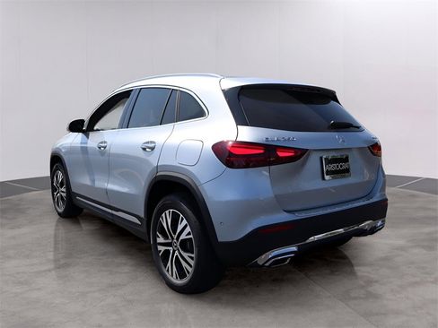 New 2026 Mercedes-Benz GLA 250 4MATIC image 4