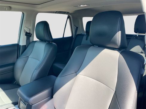 Used 2023 Toyota 4Runner SR5 Premium image 12