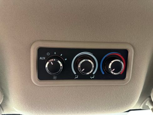 Used 2014 Chevrolet Express 2500 LT w/ LT Preferred Equipment Group RWD image 25