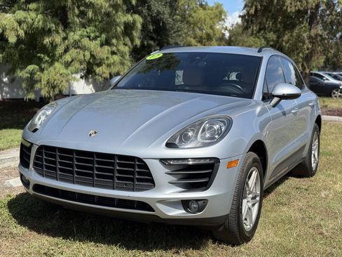 Used 2017 Porsche Macan AWD/4WD image 3