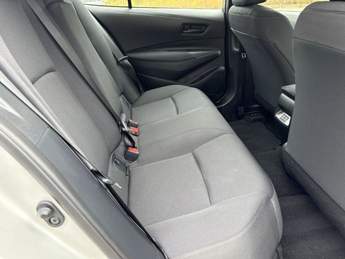 Used 2025 Toyota Corolla LE image 15