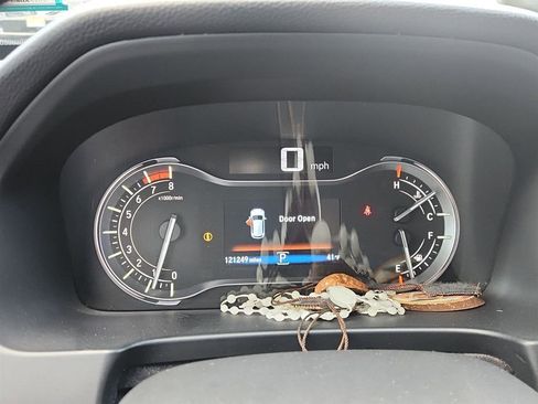 Used 2017 Honda Pilot Touring image 5