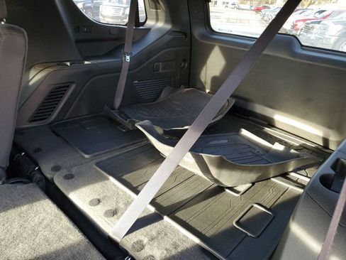 Certified 2023 GMC Yukon SLE image 33