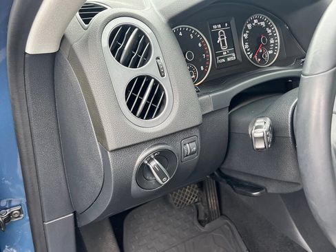Used 2018 Volkswagen Tiguan Limited FWD image 15
