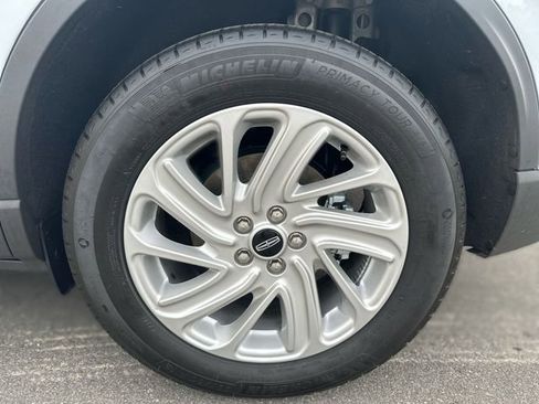 Used 2025 Lincoln Corsair FWD image 10