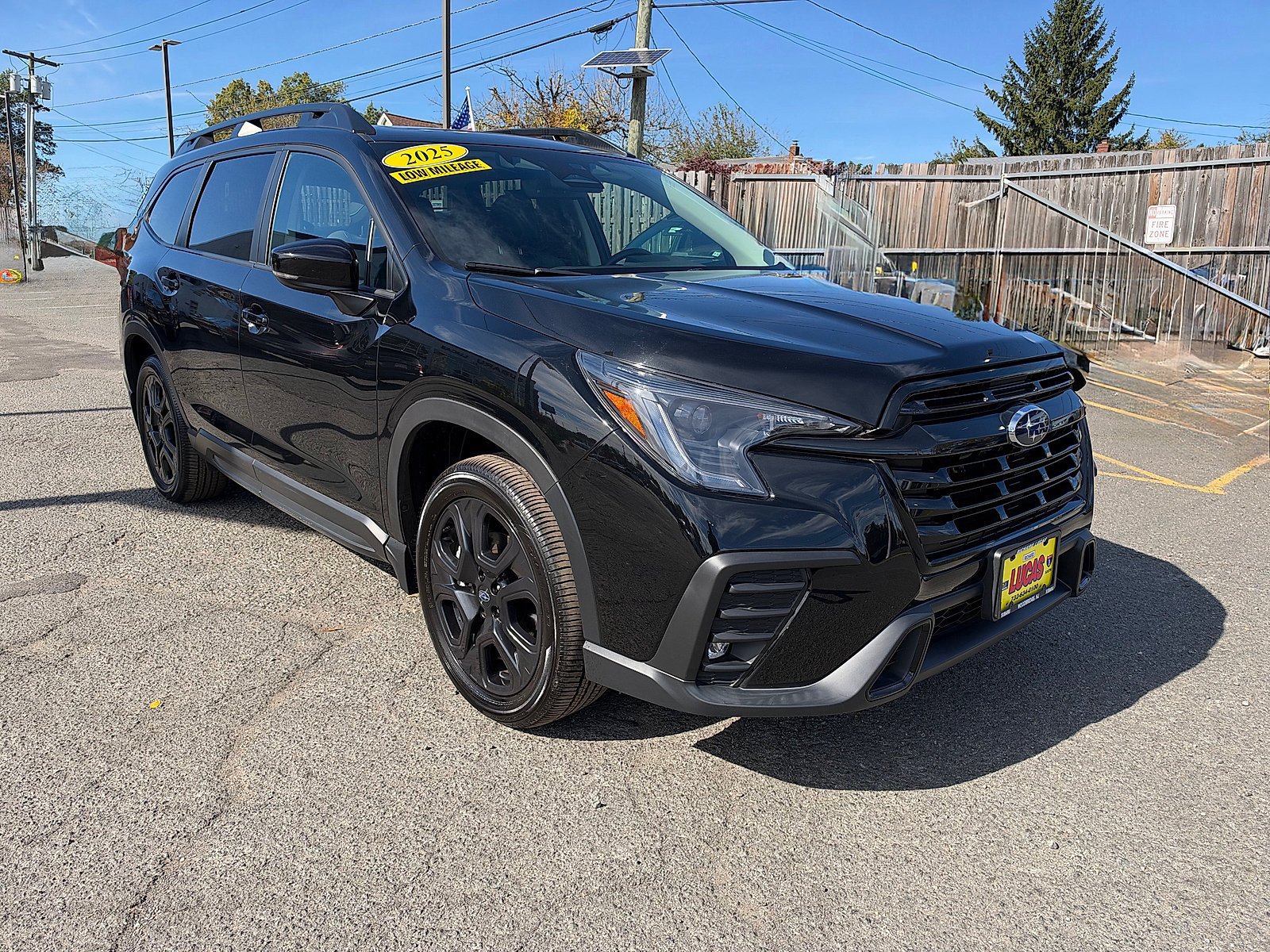 Used 2025 Subaru Ascent Onyx Edition w/ Onyx Package AWD/4WD image 4