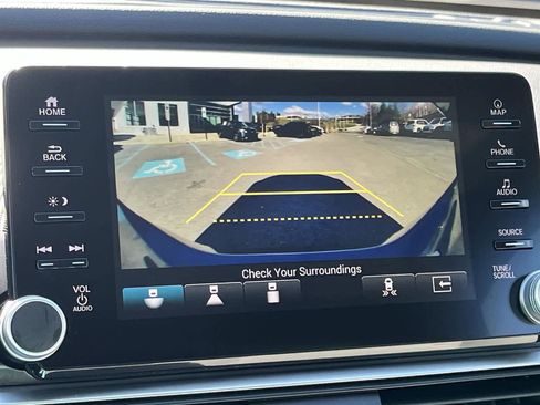 Used 2018 Honda Accord Touring image 22