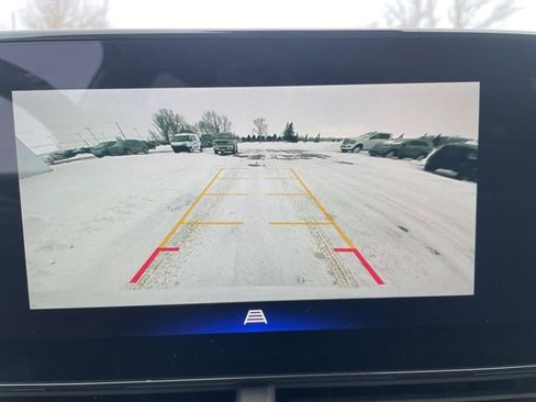 Used 2025 Chevrolet Trax LT w/ LT Convenience Package image 24