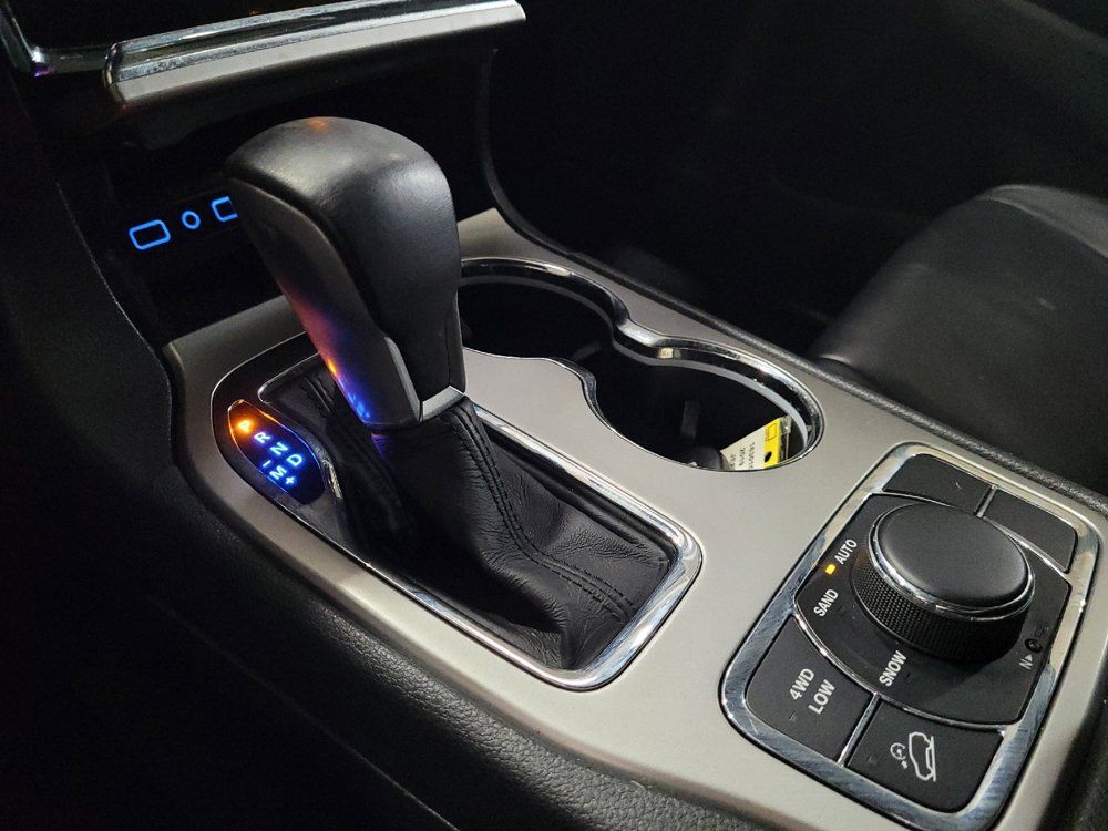 Used 2019 Jeep Grand Cherokee Limited AWD/4WD image 26