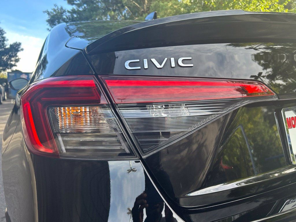 Used 2022 Honda Civic Touring image 14