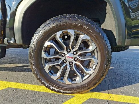 Certified 2024 GMC Canyon Denali image 32