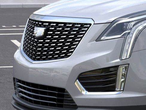 New 2025 Cadillac XT5 Luxury w/ LPO, Blue Accent Package image 28