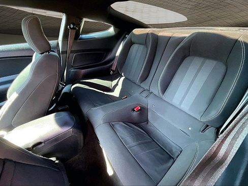 Used 2018 Ford Mustang Coupe image 24