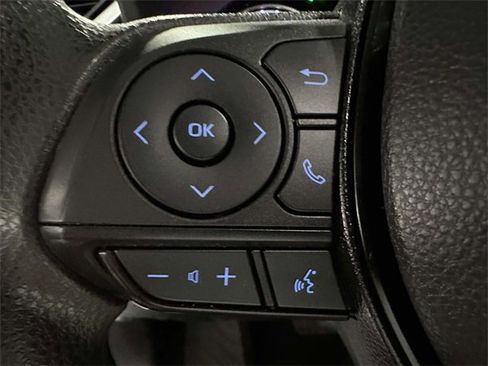 Used 2022 Toyota RAV4 XLE image 27