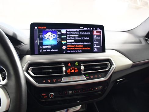 Used 2024 BMW X3 M40i image 32