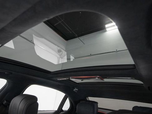 Used 2024 Mercedes-Benz S 63 AMG S image 40